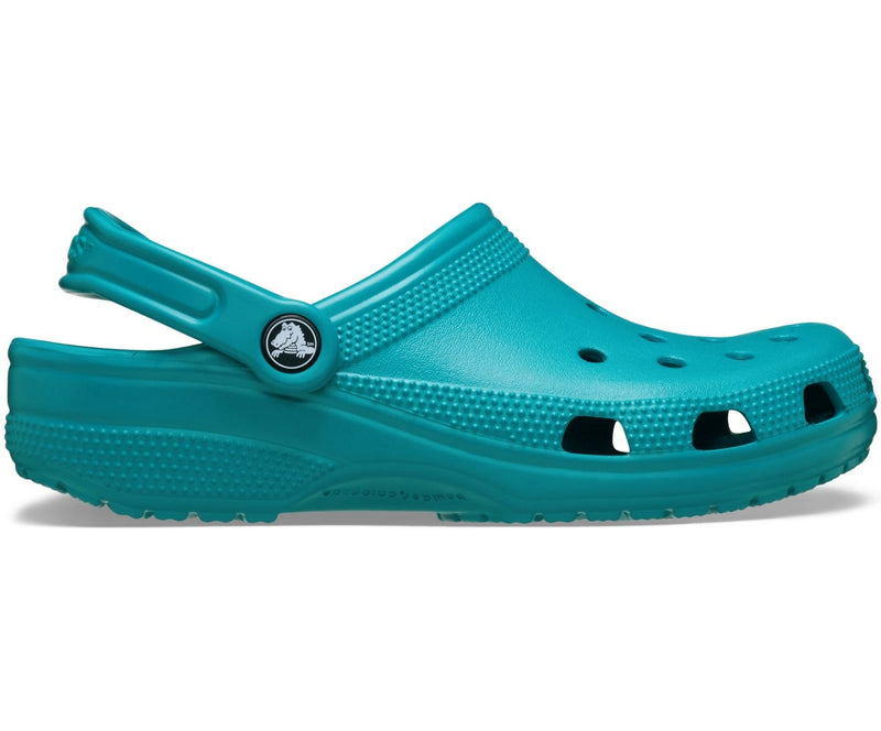 Crocs Classic Clogs – Lightweight Comfort for Every Step